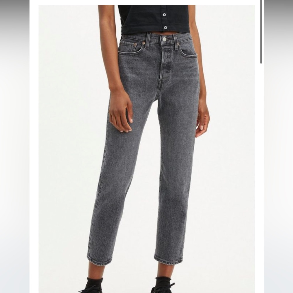 Levis Wedgie
